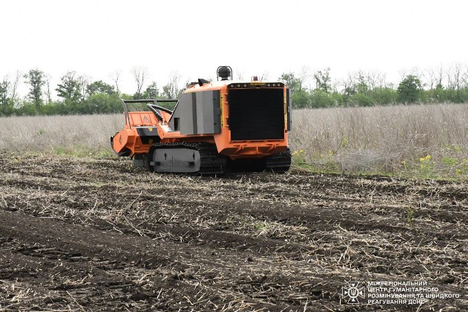  машина механізованого розмінування PT-300 D:MINE